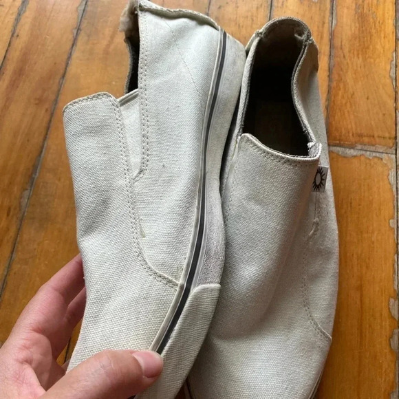 Ugg canvas  men slip on shoes - Picture 5 of 8
